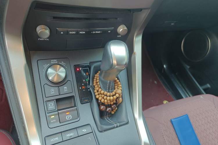 Used Lexus NX 2020 200 All-Wheel Drive Fēngshàng Version China VI Standard Gear Lever