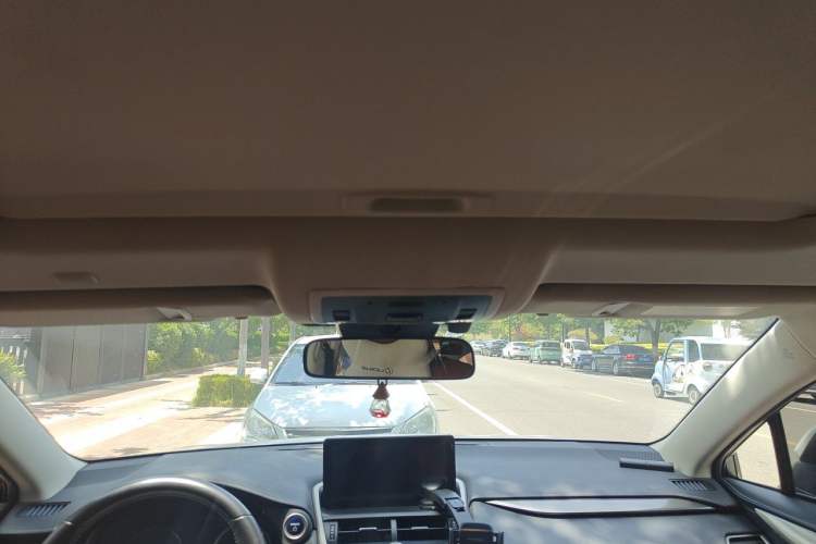 Used Lexus NX 2020 300h Front-Drive FENGSHANG Version China VI Standard Headliner
