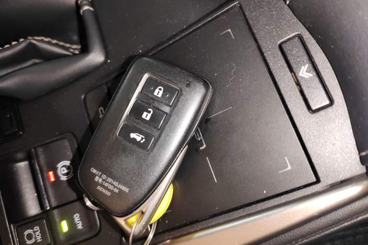 Used Lexus NX 2020 200 All-Wheel Drive Fēngshàng Version China VI Standard Interior 1