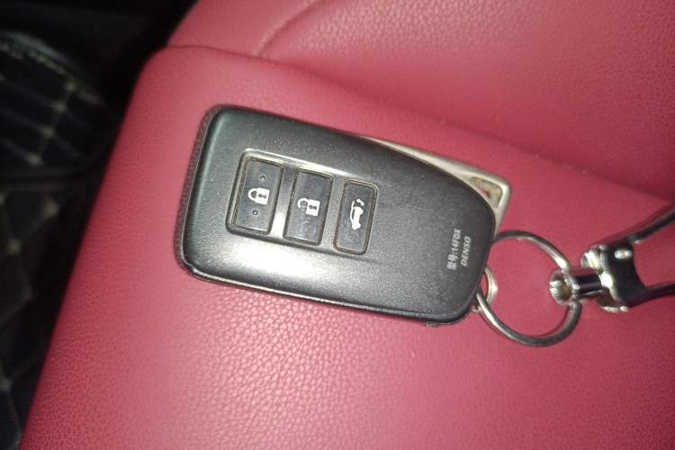 Used Lexus NX 2020 200 Front-Wheel Drive Vmotion Edition China VI Standard Interior 1