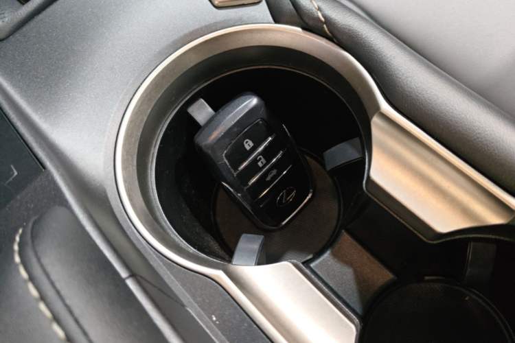 Used Lexus NX 2020 300h Front-Drive FENGSHANG Version China VI Standard Interior 1