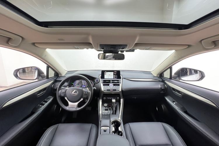 Used Lexus NX 2020 300h Front-Drive FENGSHANG Version China VI Standard Interior 1