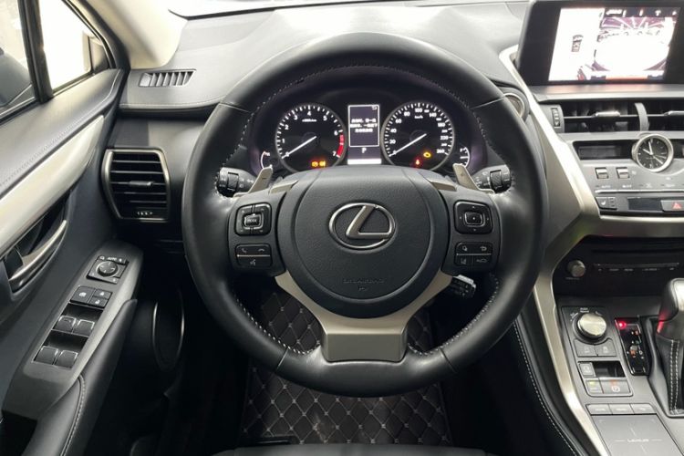 Used Lexus NX 2020 200 All-Wheel Drive Fēngshàng Version China VI Standard Interior 12
