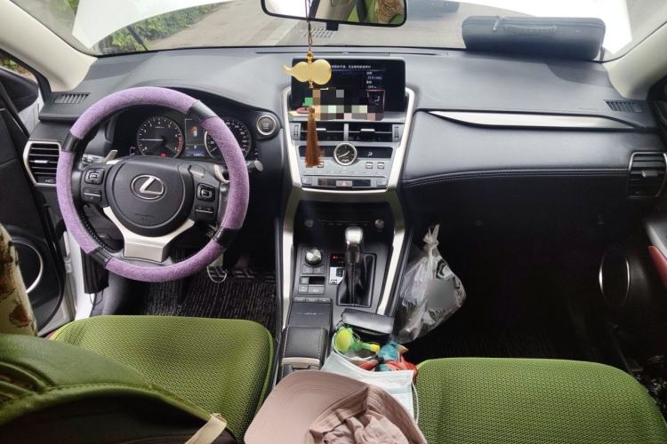 Used Lexus NX 2020 200 Front-Wheel Drive Vmotion Edition China VI Standard Interior 2