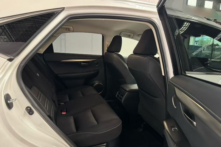 Used Lexus NX 2020 200 Front-Wheel Drive Freeline Edition China VI Standard Interior 3