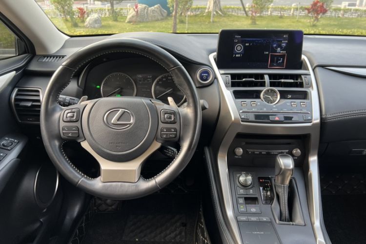Used Lexus NX 2020 300h Front-Drive FENGSHANG Version China VI Standard Interior 4