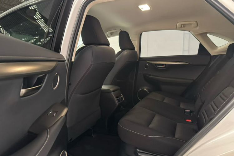 Used Lexus NX 2020 200 Front-Wheel Drive Freeline Edition China VI Standard Interior 6