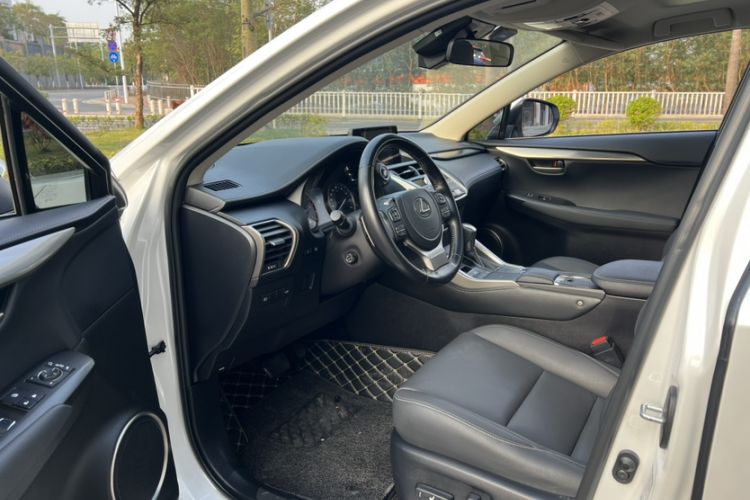 Used Lexus NX 2020 300h Front-Drive FENGSHANG Version China VI Standard Interior 6