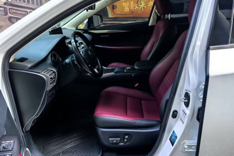 Used Lexus NX 2020 200 Front-Wheel Drive Vmotion Edition China VI Standard Interior 7