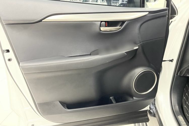 Used Lexus NX 2020 200 All-Wheel Drive Fēngshàng Version China VI Standard Interior 9