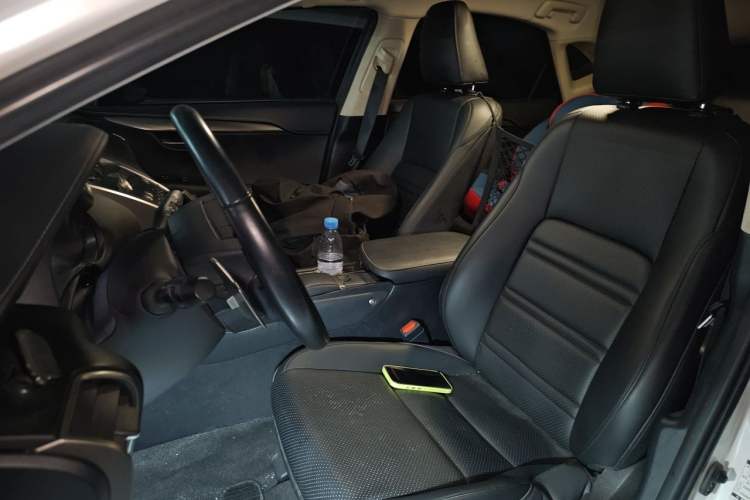 Used Lexus NX 2020 200 Front-Wheel Drive Vmotion Edition China VI Standard Left Front Seat