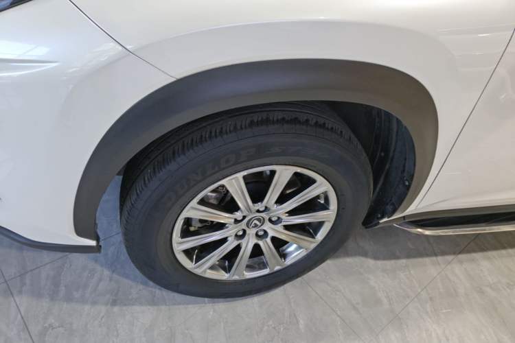 Used Lexus NX 2020 300h Front-Drive FENGSHANG Version China VI Standard Left Front Wheel Hub