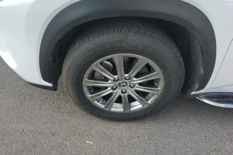 Used Lexus NX 2020 200 All-Wheel Drive Fēngshàng Version China VI Standard Left Front Wheel Hub