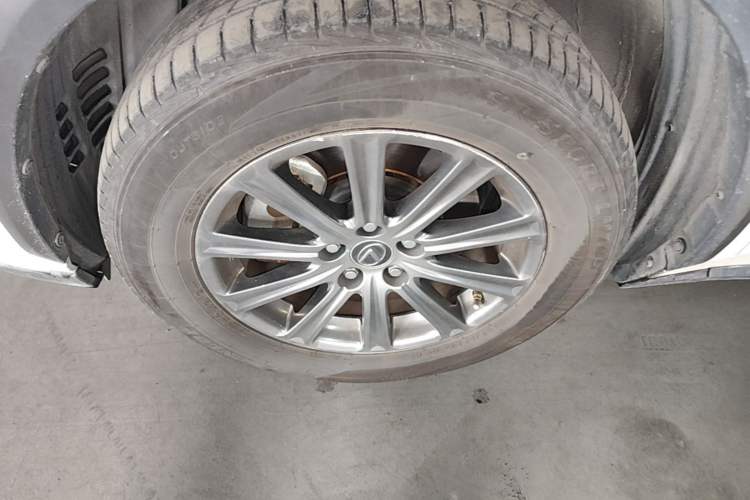 Used Lexus NX 2020 200 Front-Wheel Drive Freeline Edition China VI Standard Left Front Wheel Hub