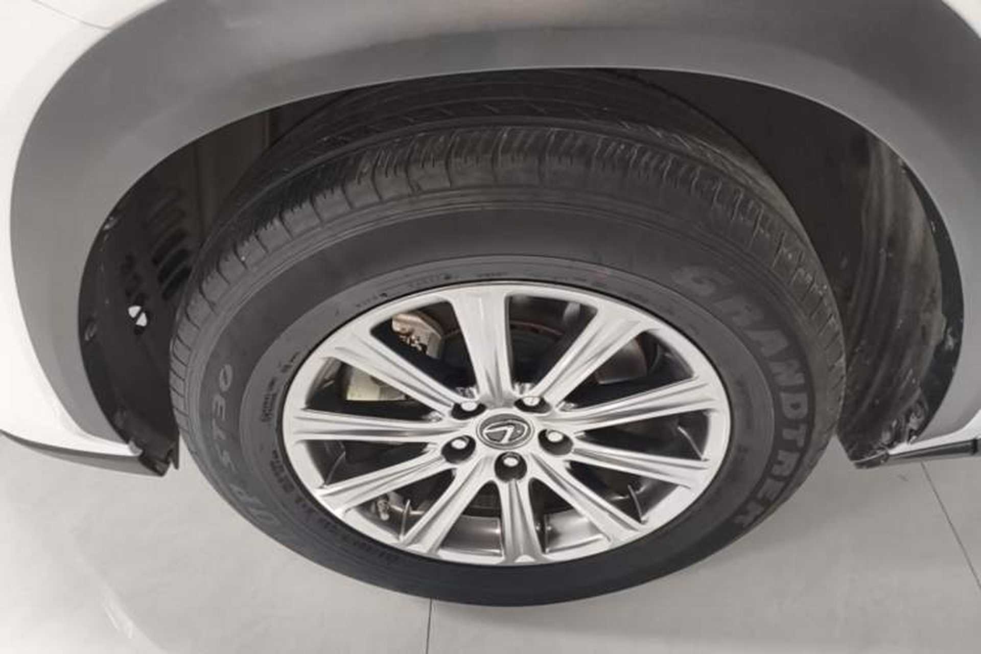Used Lexus NX 2020 200 Front-Wheel Drive Freeline Edition China VI Standard Left Front Wheel Hub