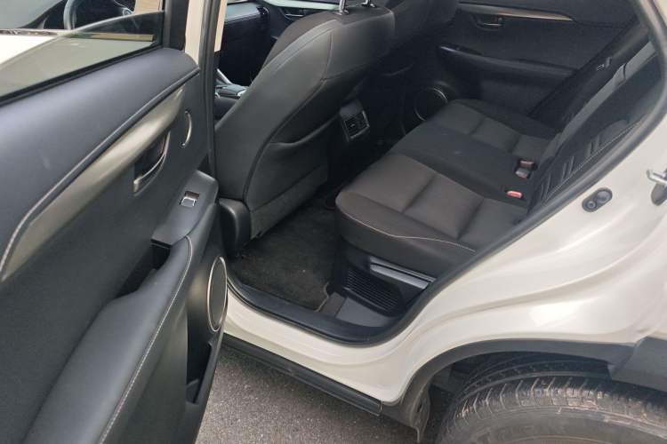 Used Lexus NX 2020 200 Front-Wheel Drive Freeline Edition China VI Standard Left Rear Seat