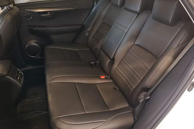 Used Lexus NX 2020 200 Front-Wheel Drive Freeline Edition China VI Standard Left Rear Seat