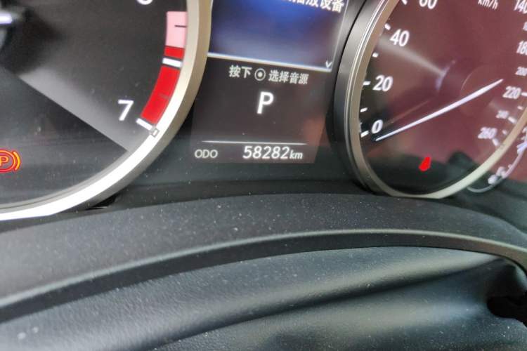 Used Lexus NX 2020 200 Front-Wheel Drive Vmotion Edition China VI Standard Odometer Close Up