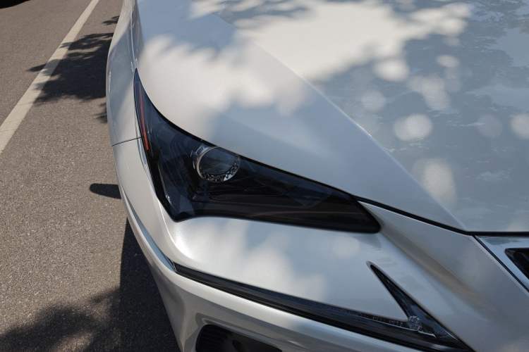 Used Lexus NX 2020 300h Front-Drive FENGSHANG Version China VI Standard Right Front Headlight