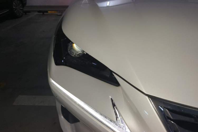 Used Lexus NX 2020 200 Front-Wheel Drive Vmotion Edition China VI Standard Right Front Headlight