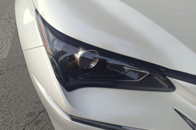 Used Lexus NX 2020 200 All-Wheel Drive Fēngshàng Version China VI Standard Right Front Headlight