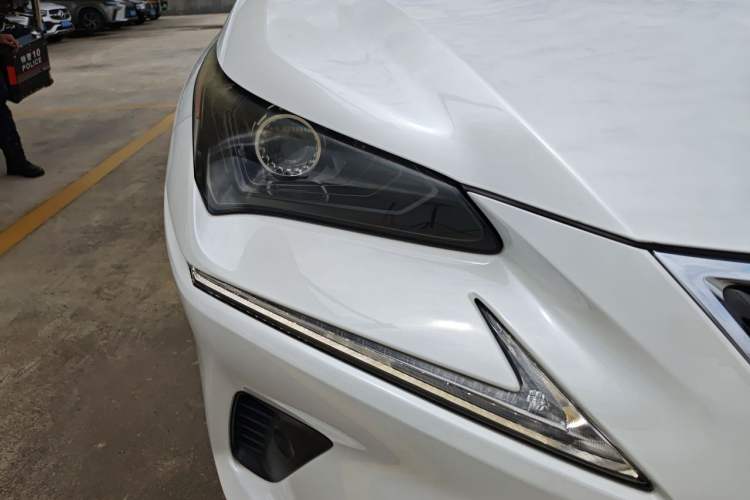Used Lexus NX 2020 300h Front-Drive FENGSHANG Version China VI Standard Right Front Headlight