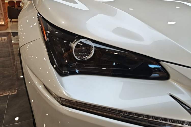 Used Lexus NX 2020 200 Front-Wheel Drive Freeline Edition China VI Standard Right Front Headlight
