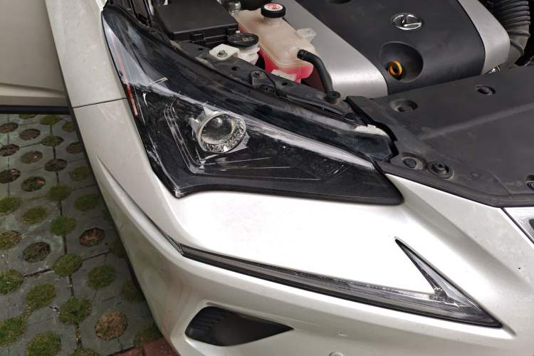 Used Lexus NX 2020 200 Front-Wheel Drive Freeline Edition China VI Standard Right Front Headlight