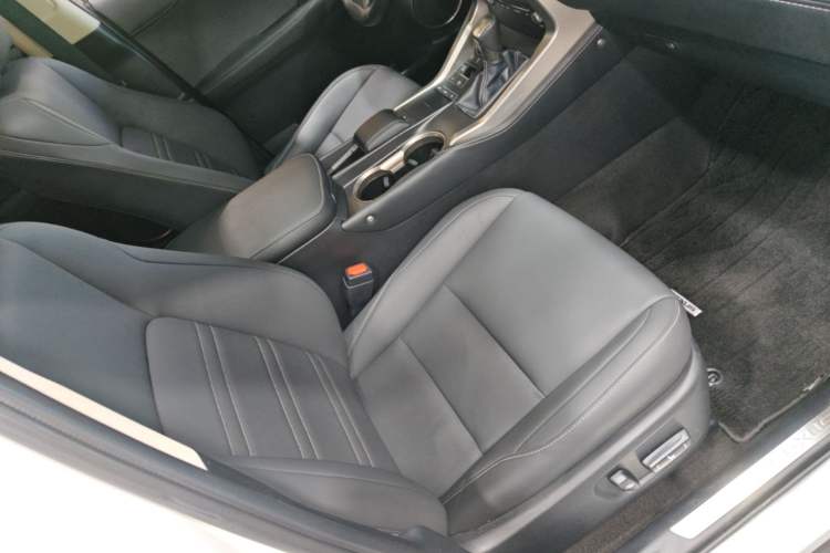 Used Lexus NX 2020 300h Front-Drive FENGSHANG Version China VI Standard Right Front Seat