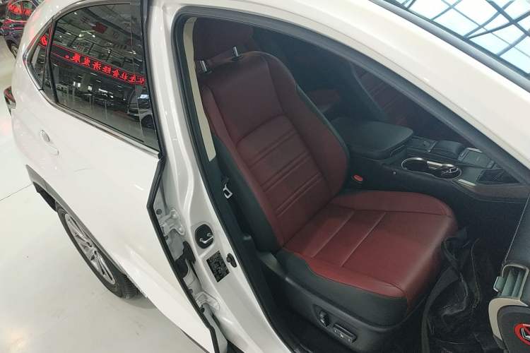 Used Lexus NX 2020 300h Front-Drive FENGSHANG Version China VI Standard Right Front Seat