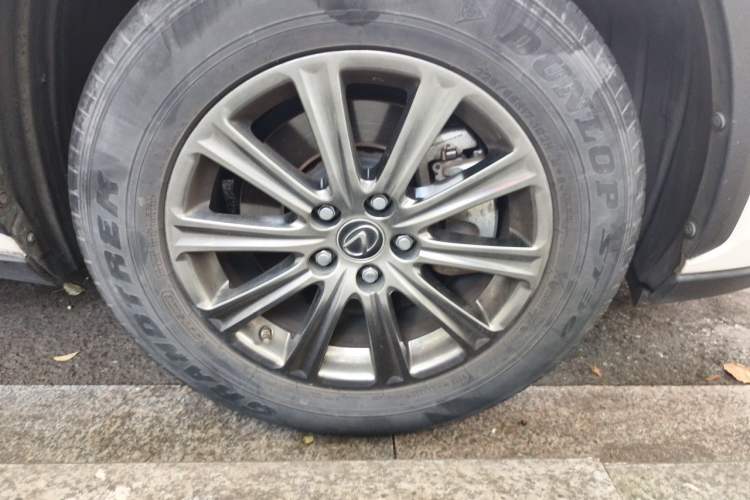 Used Lexus NX 2020 200 Front-Wheel Drive Freeline Edition China VI Standard Right Front Wheel Hub