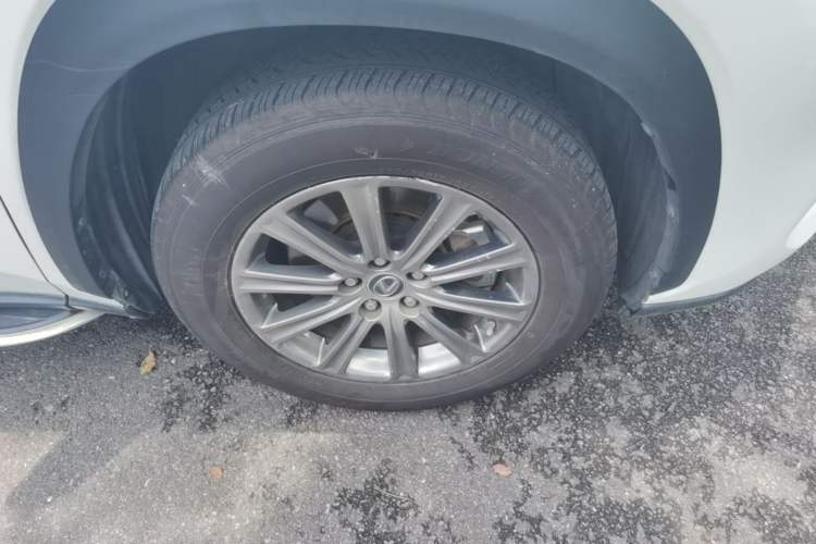 Used Lexus NX 2020 300h Front-Drive FENGSHANG Version China VI Standard Right Front Wheel Hub