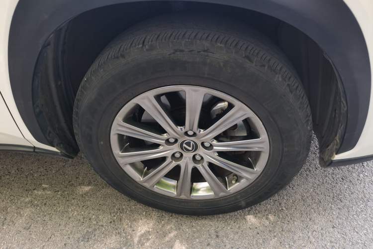 Used Lexus NX 2020 200 All-Wheel Drive Fēngshàng Version China VI Standard Right Front Wheel Hub