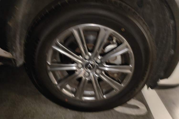 Used Lexus NX 2020 200 Front-Wheel Drive Freeline Edition China VI Standard Right Front Wheel Hub