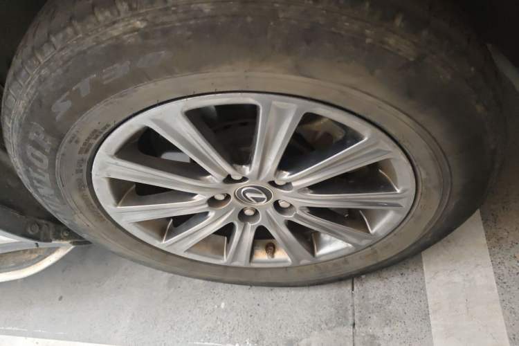 Used Lexus NX 2020 200 Front-Wheel Drive Freeline Edition China VI Standard Right Front Wheel Hub