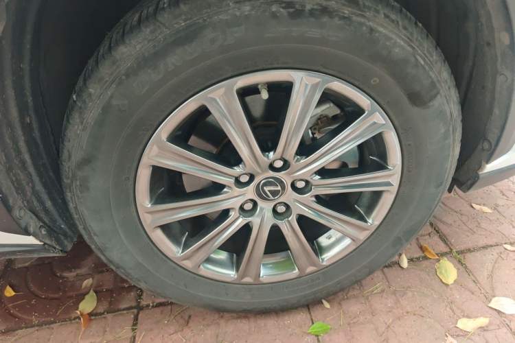 Used Lexus NX 2020 200 Front-Wheel Drive Freeline Edition China VI Standard Right Front Wheel Hub