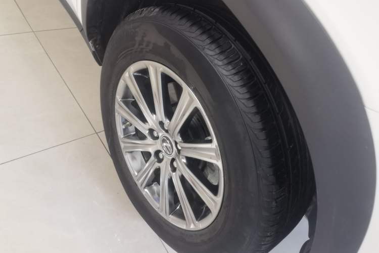 Used Lexus NX 2020 200 Front-Wheel Drive Vmotion Edition China VI Standard Right Front Wheel Hub