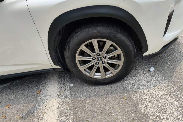 Used Lexus NX 2020 300h Front-Drive FENGSHANG Version China V Standard Right Front Wheel Hub
