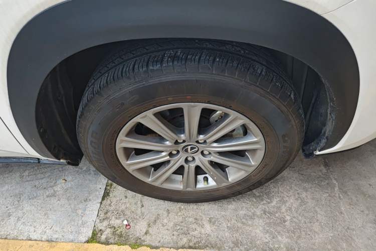 Used Lexus NX 2020 300h Front-Drive FENGSHANG Version China V Standard Right Front Wheel Hub