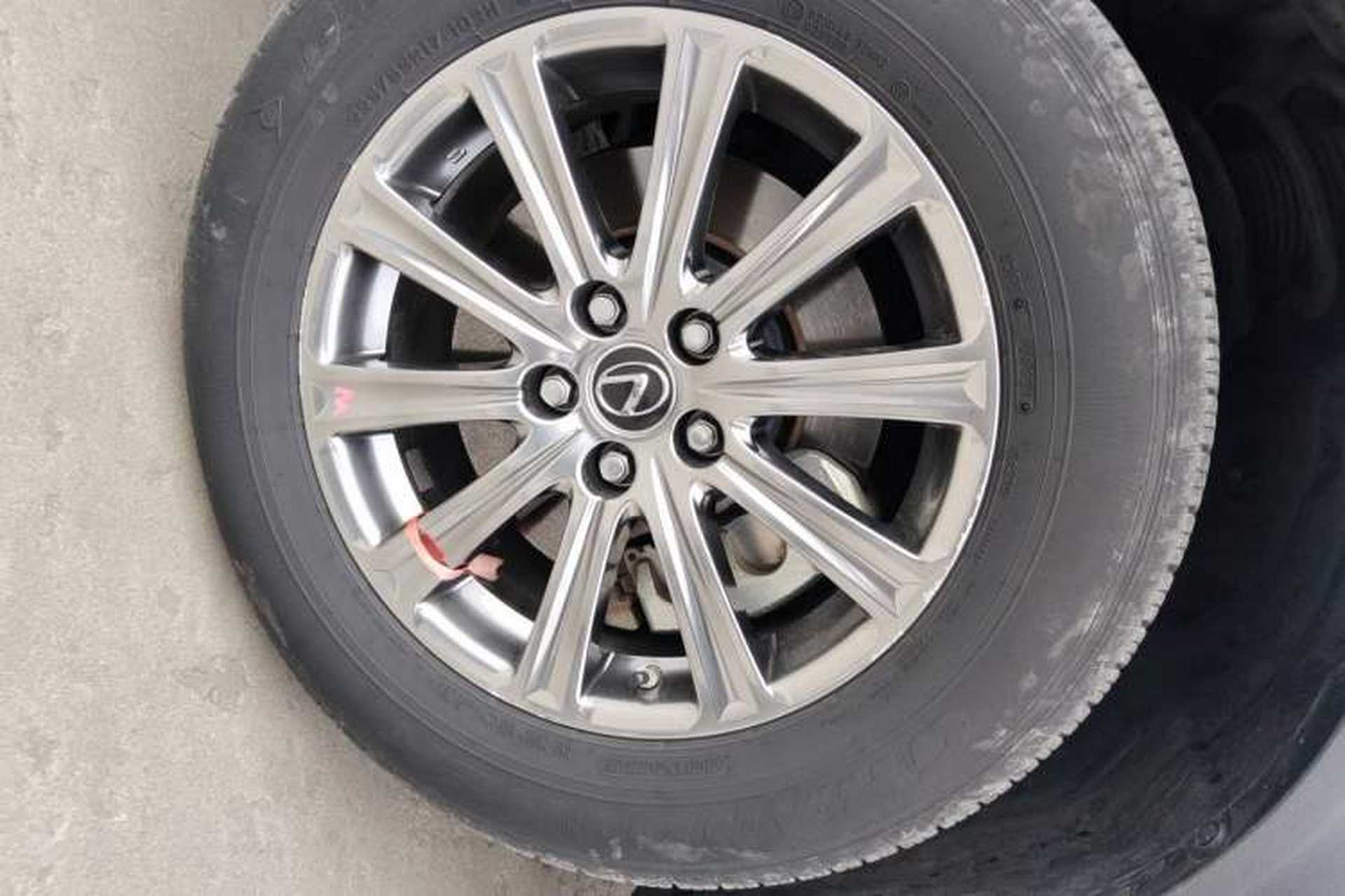 Used Lexus NX 2020 300h Front-Drive FENGSHANG Version China VI Standard Right Front Wheel Hub