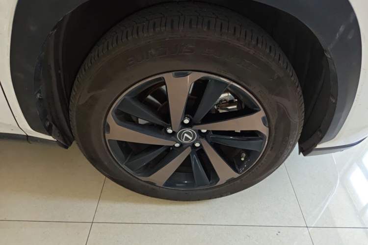 Used Lexus NX 2020 300h Front-Drive Fēngyuè Version China VI Standard Right Front Wheel Hub