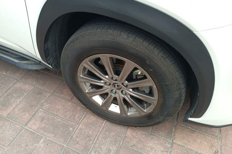 Used Lexus NX 2020 200 All-Wheel Drive Fēngshàng Version China VI Standard Right Front Wheel Hub