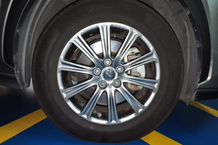 Used Lexus NX 2020 200 Front-Wheel Drive Freeline Edition China VI Standard Right Front Wheel Hub