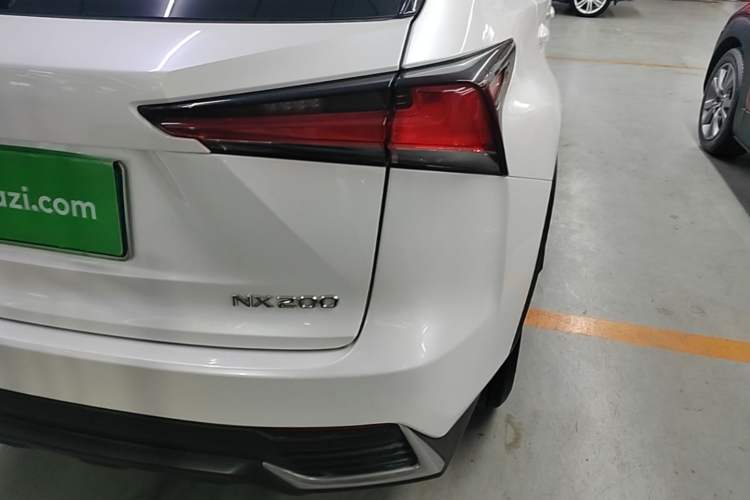 Used Lexus NX 2020 200 Front-Wheel Drive Vmotion Edition China VI Standard Right Rear Taillight