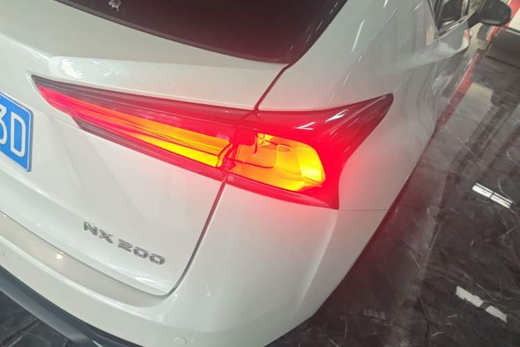 Used Lexus NX 2020 200 All-Wheel Drive Fēngshàng Version China VI Standard Right Rear Taillight
