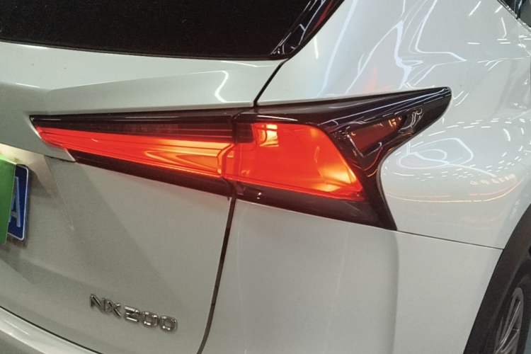Used Lexus NX 2020 200 Front-Wheel Drive Freeline Edition China VI Standard Right Rear Taillight