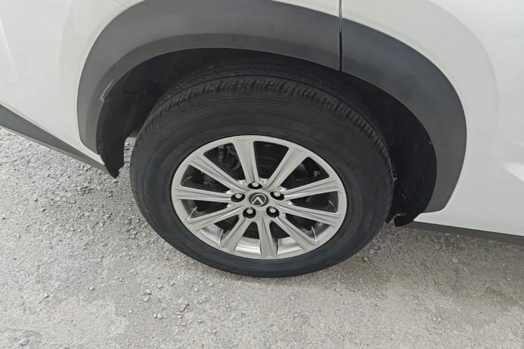 Used Lexus NX 2020 200 All-Wheel Drive Fēngshàng Version China VI Standard Right Rear Wheel Hub
