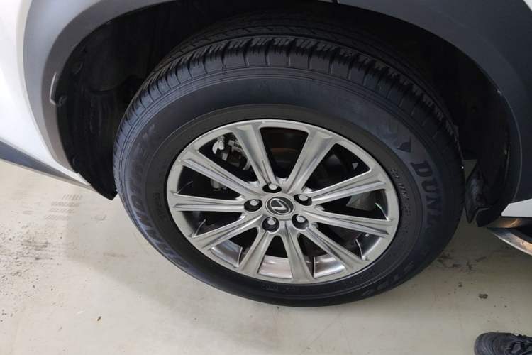 Used Lexus NX 2020 200 All-Wheel Drive Fēngshàng Version China VI Standard Right Rear Wheel Hub
