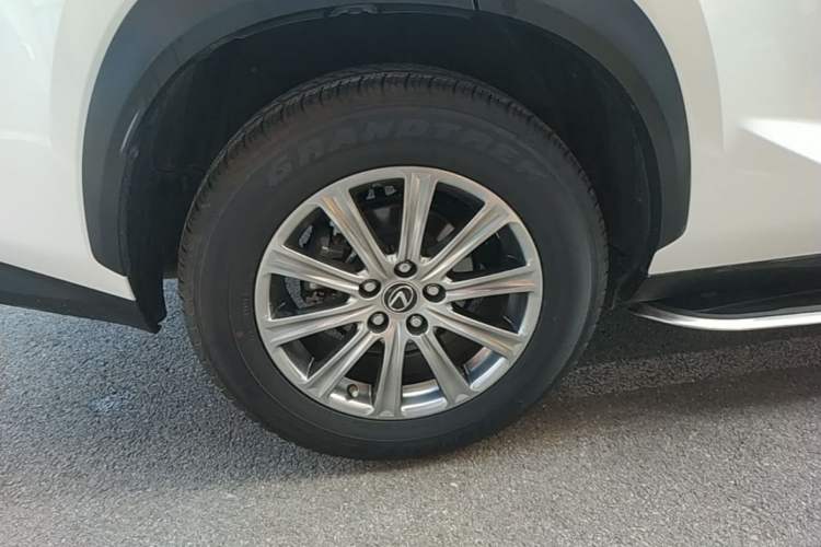 Used Lexus NX 2020 200 All-Wheel Drive Fēngshàng Version China VI Standard Right Rear Wheel Hub