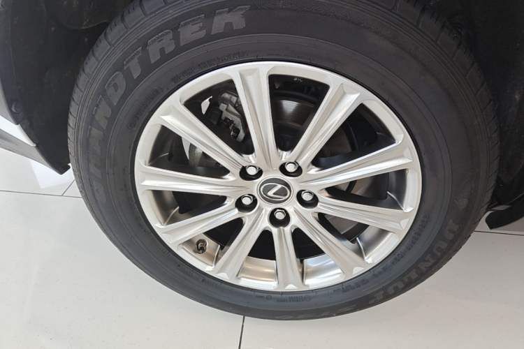 Used Lexus NX 2020 200 All-Wheel Drive Fēngshàng Version China VI Standard Right Rear Wheel Hub